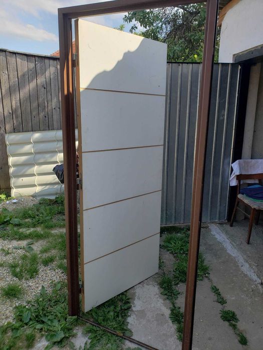 Uşa de camera de interior