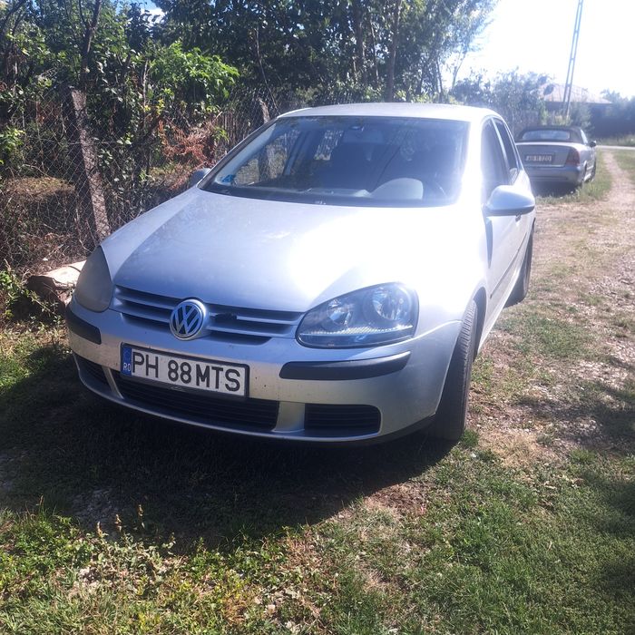 Golf 5 vând sau schimb