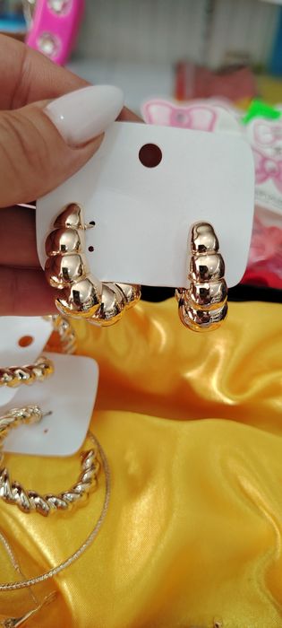 Cercei dama noi cu eticheta