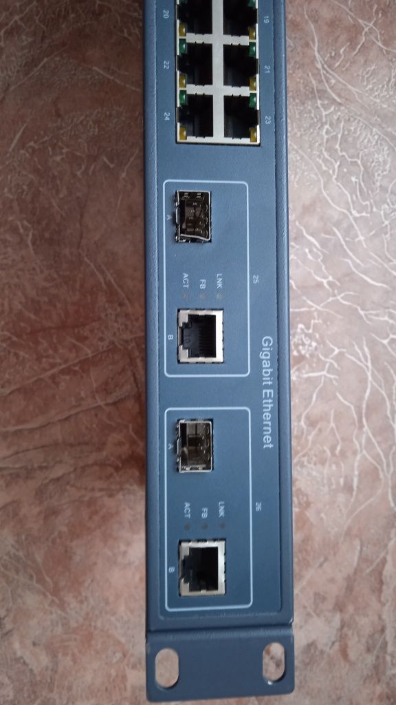 Switch 24 ports Rubytech ES-2226C