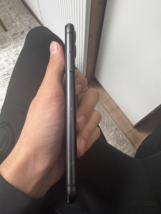 Айфон 11 64гб хороший