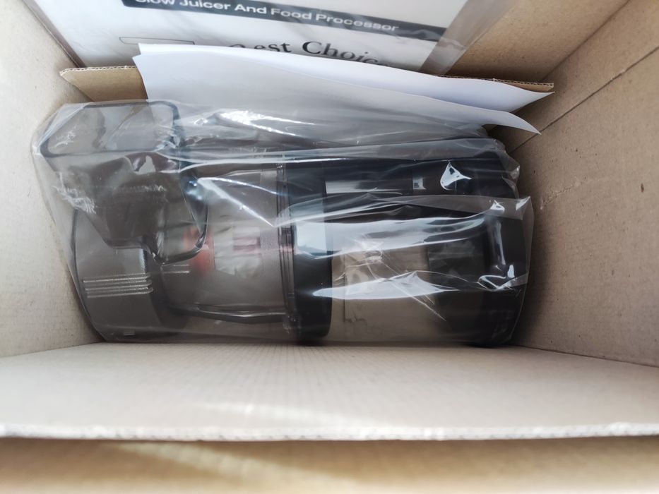 Бавно оборотна сокоизтисквачка и блендер за смути