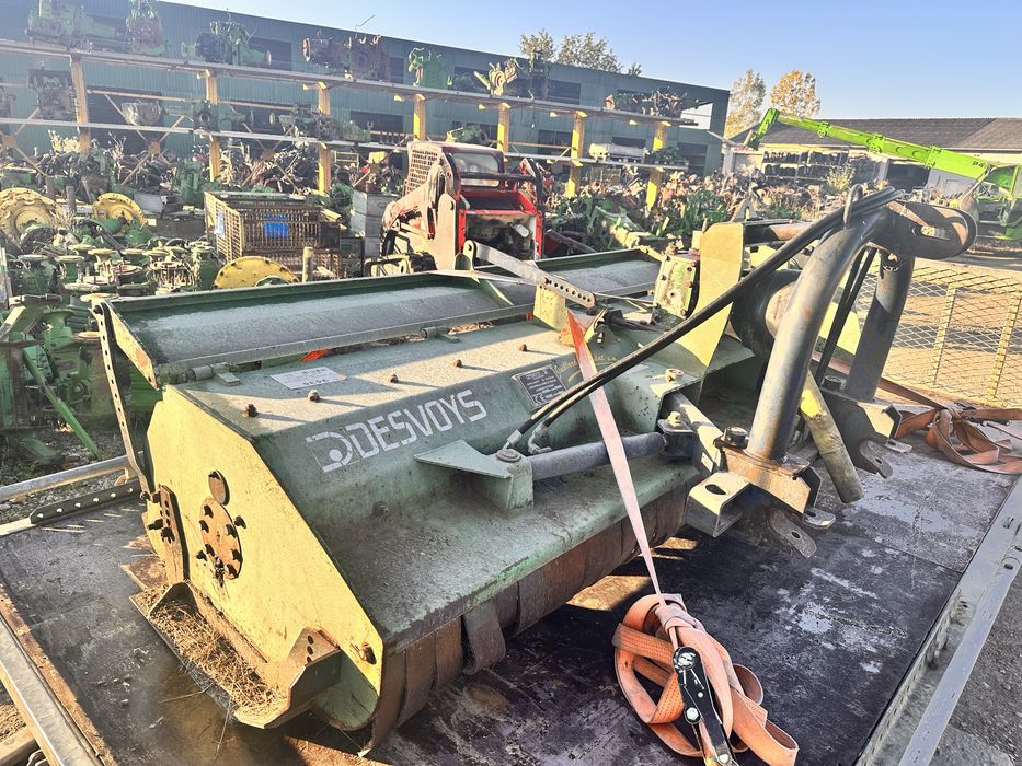 Freza/tocator tractor Desvoys