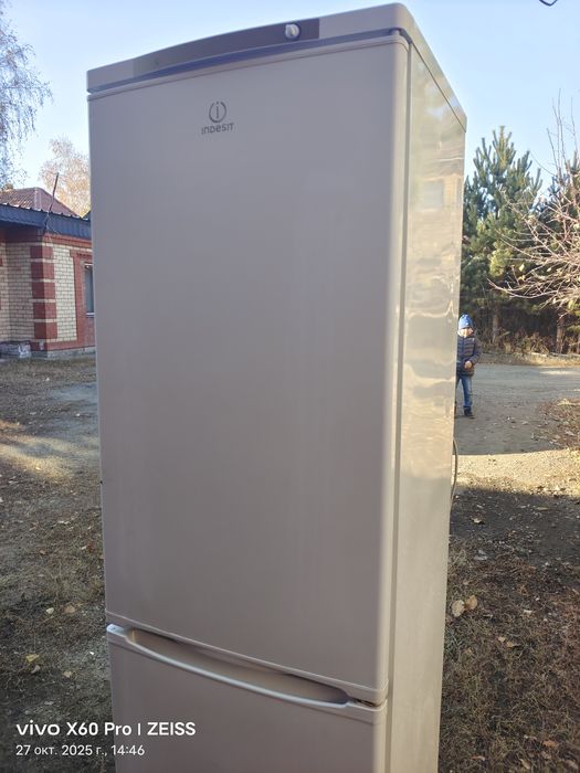 Продам холодильник на запчасти