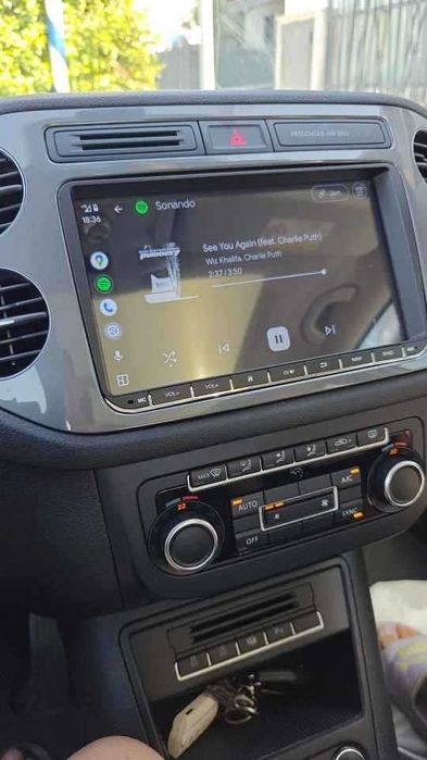 Navigatie Android Auto Carplay 4GB RAM - VW Volkswagen SEAT SKODA