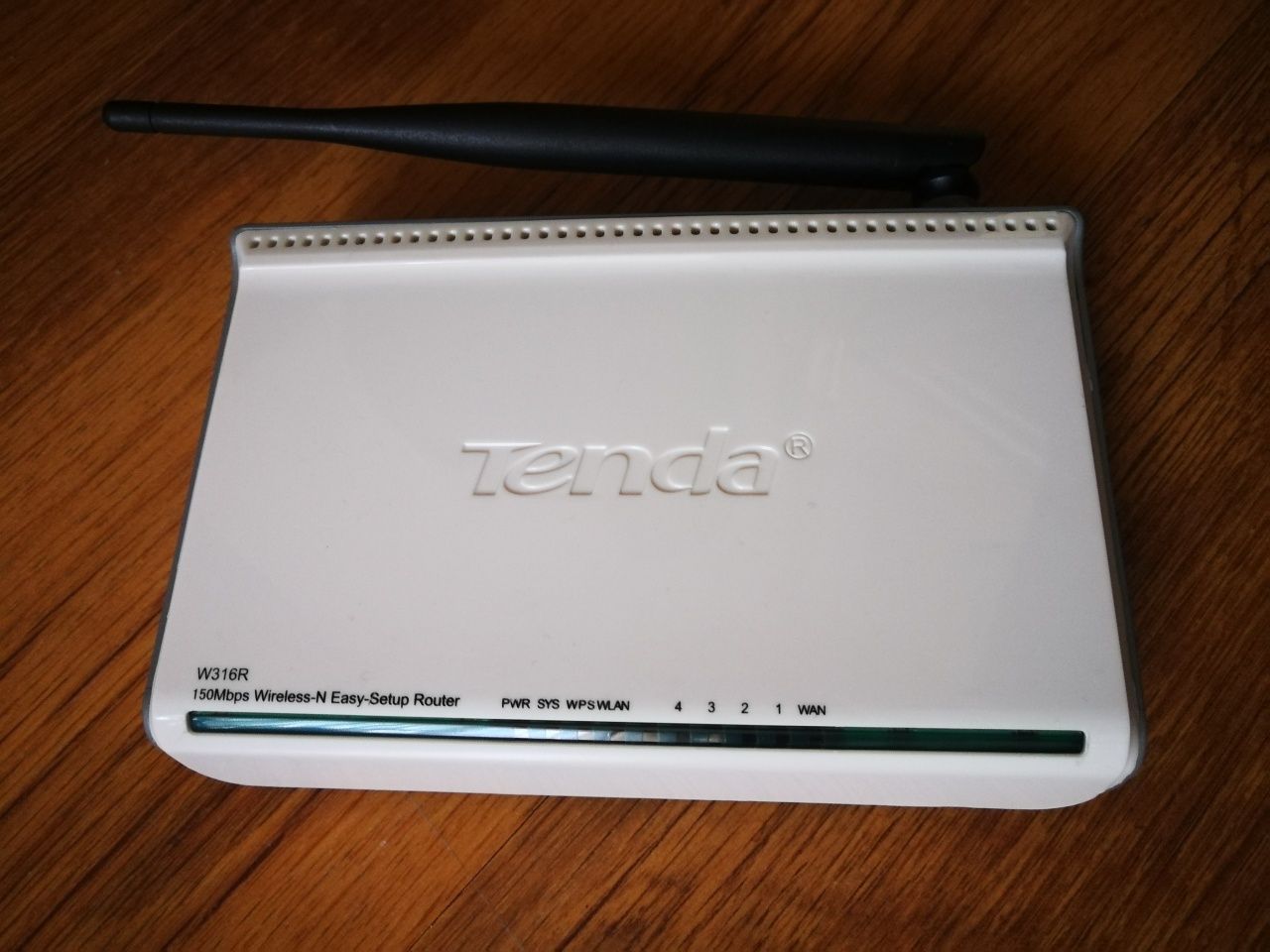 Router Tenda W316R