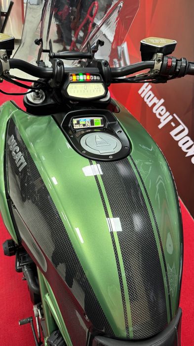 Ducati Diavel1200 Carbon 2015