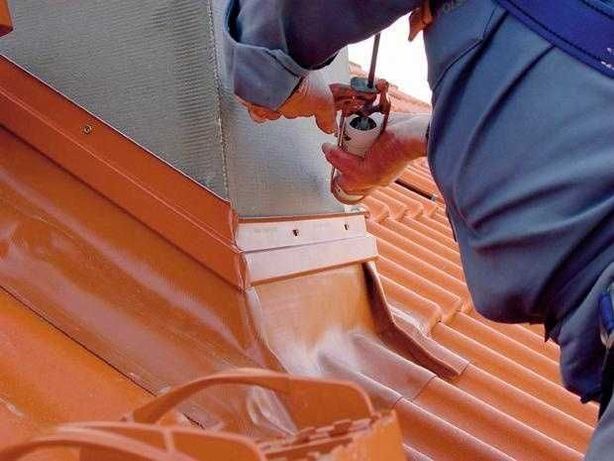 Reparatii acoperisuri si montaj invelitori la preturi fara concurenta