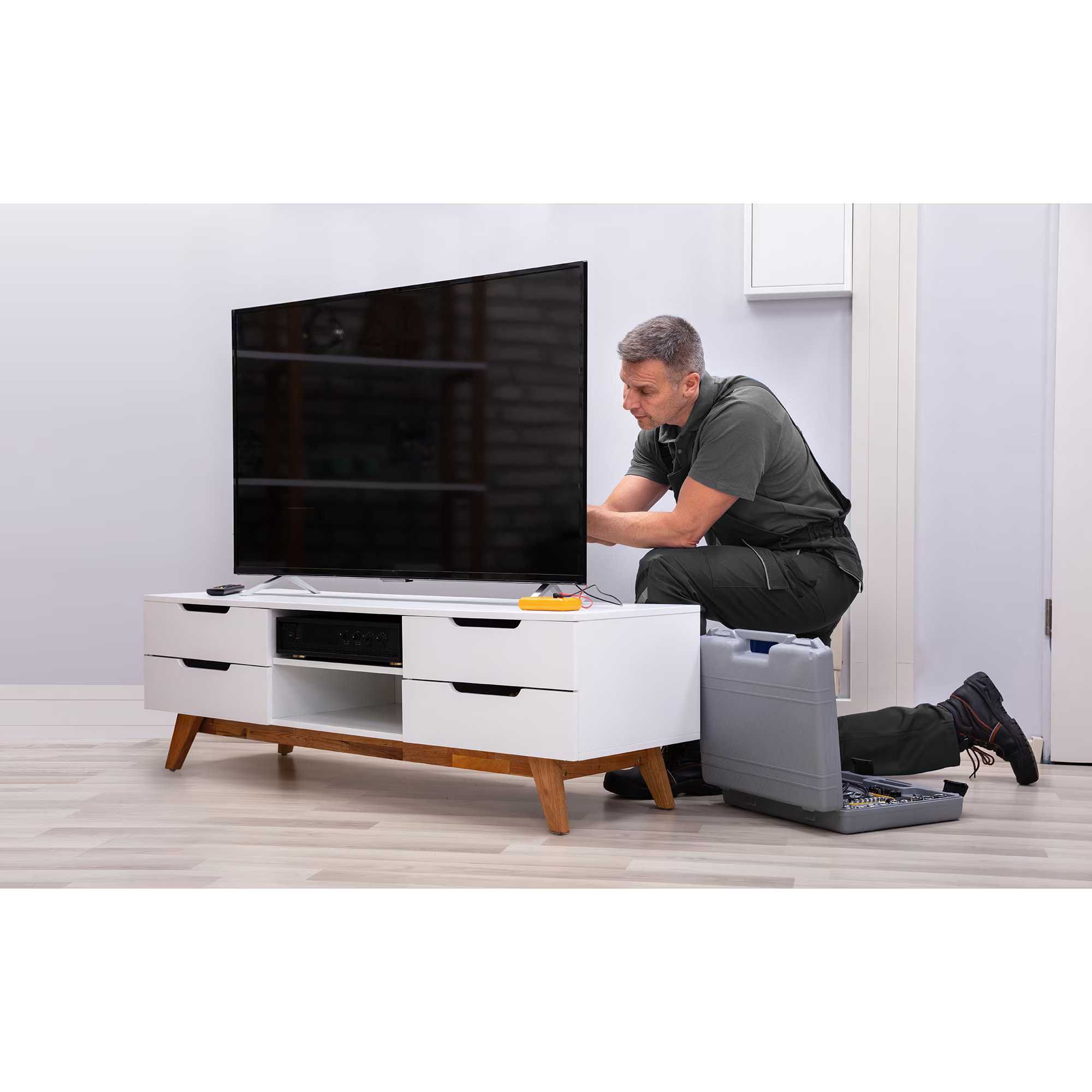 Servicii instalare televizoare - Montaj TV la domiciliu