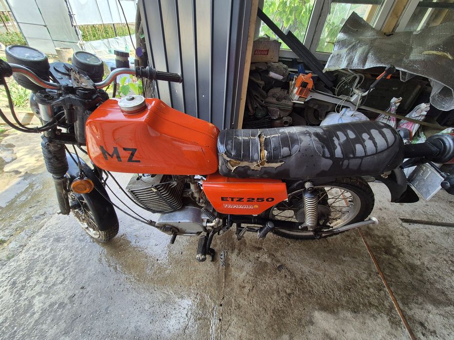 Mz ETZ 250 cu acte in regula