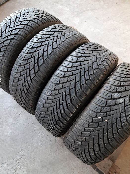 4 anvelope iarnă 205 55 r16 Continental