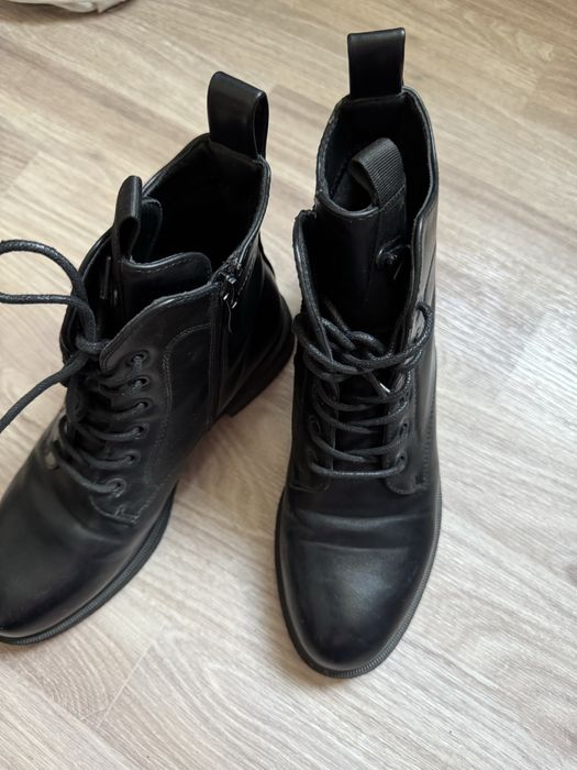 Продам ботинки осенние