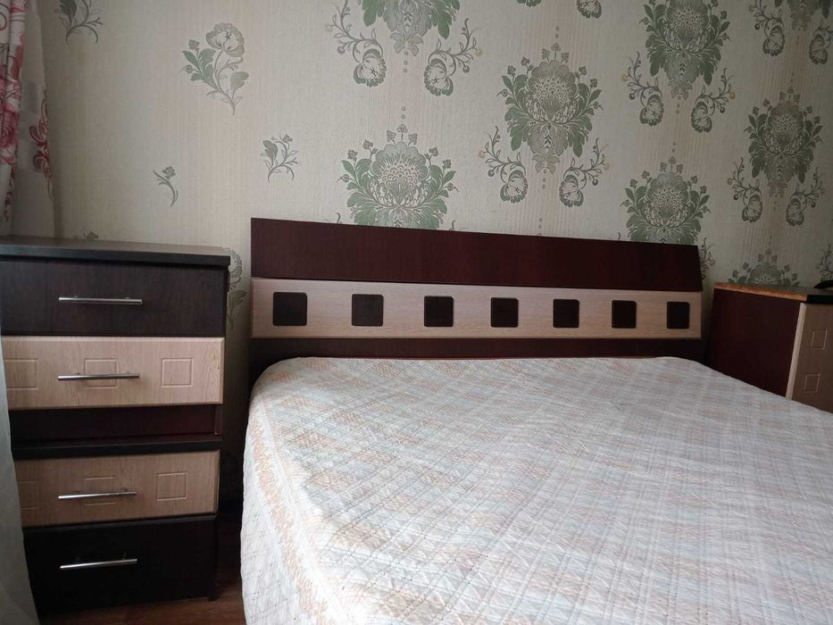 Продам спальный гарнитур