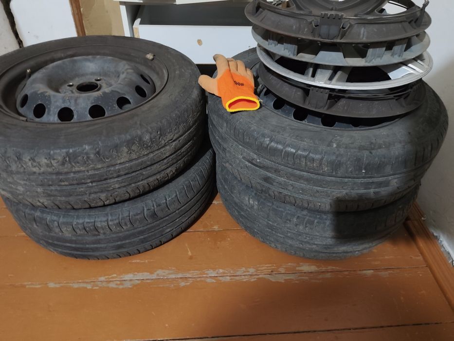 Шины с  дисками летние