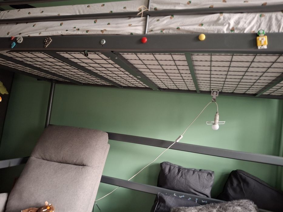 Метално легло от Икеа,модел svàrta.