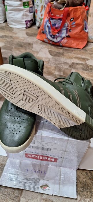 vand adidasi barbati din piele Adidas mărimea 42