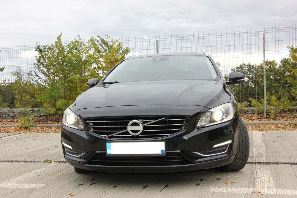 Volvo V60 VOLVO V60 D6 PLUG-IN-HYBRID,12/2013, anvelope iarna cadou, pret cu TVA