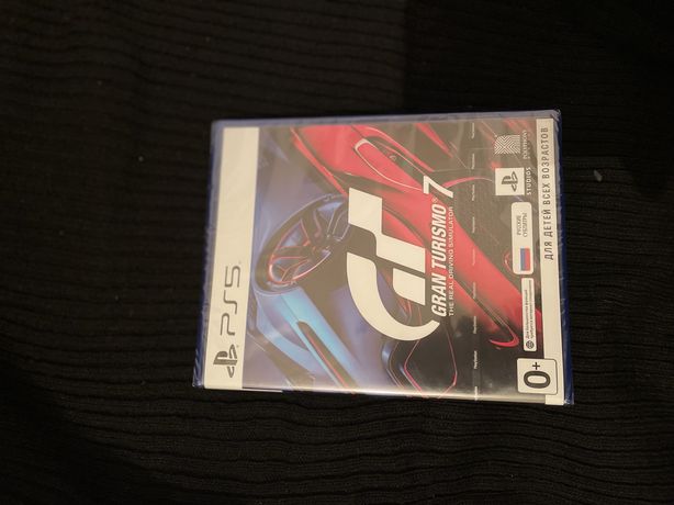 Продается новый диск  Grand Turismo 7  диск не открывался еще