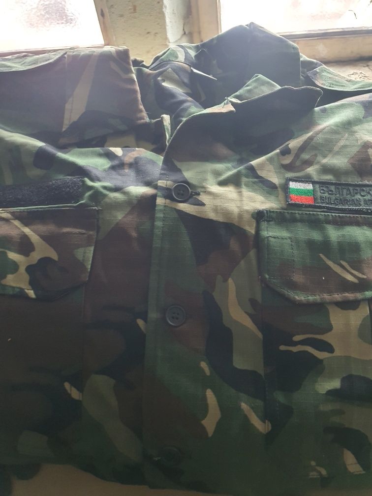 Камуфлажни дрехи
