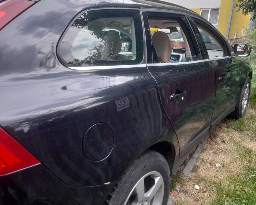 VOLVO XC 60 2.4 D