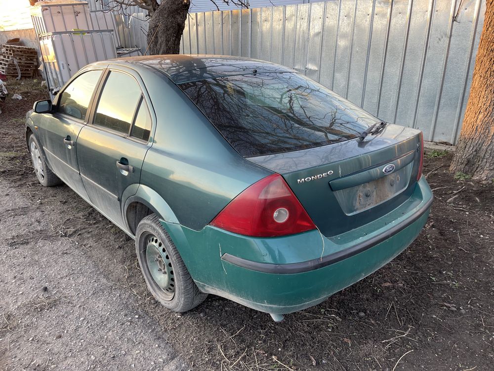 Ford Mondeo 2.0 i на части