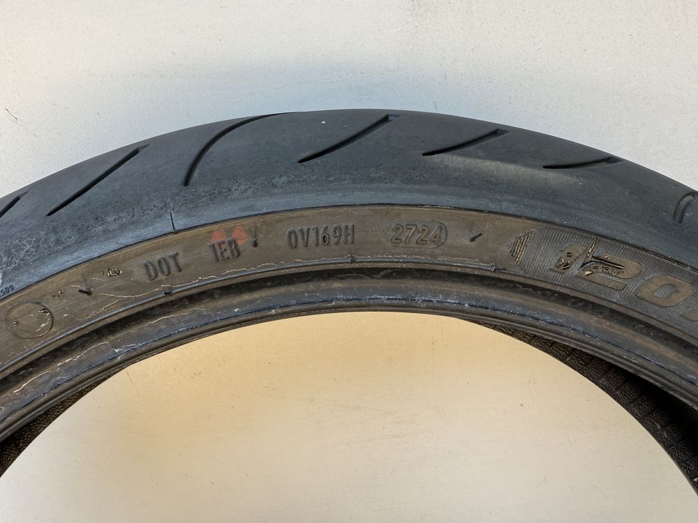 120/70/17 Metzeler m9rr dot 2024