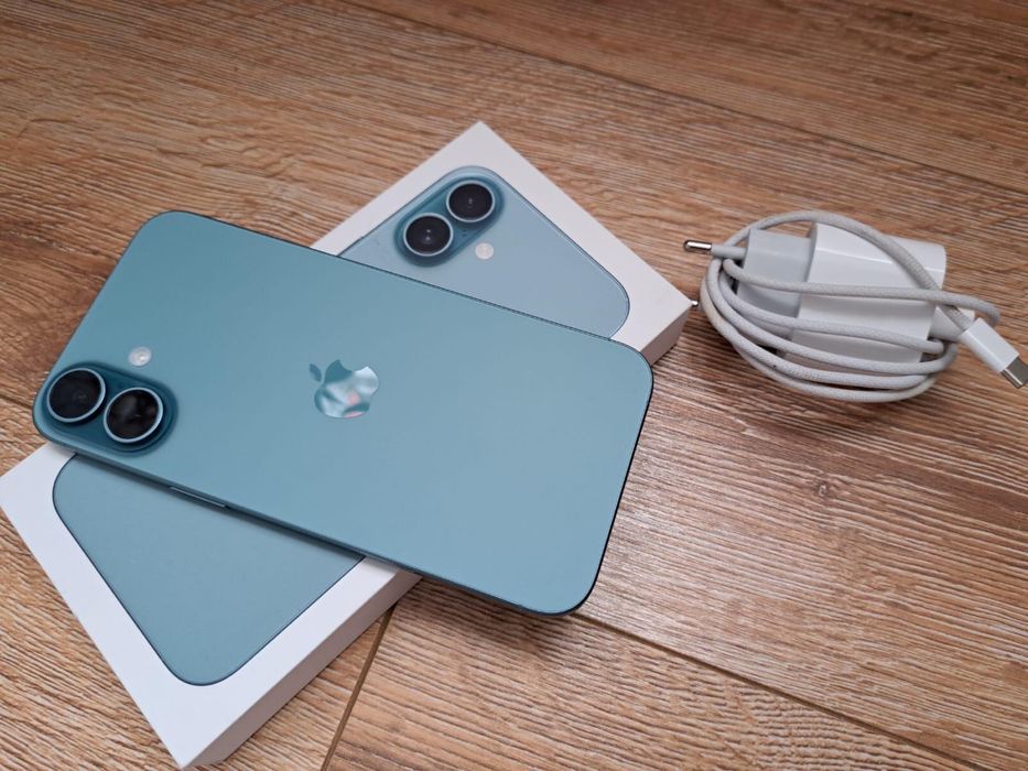 Vand Iphone 16 plus, albastru, 128 GB