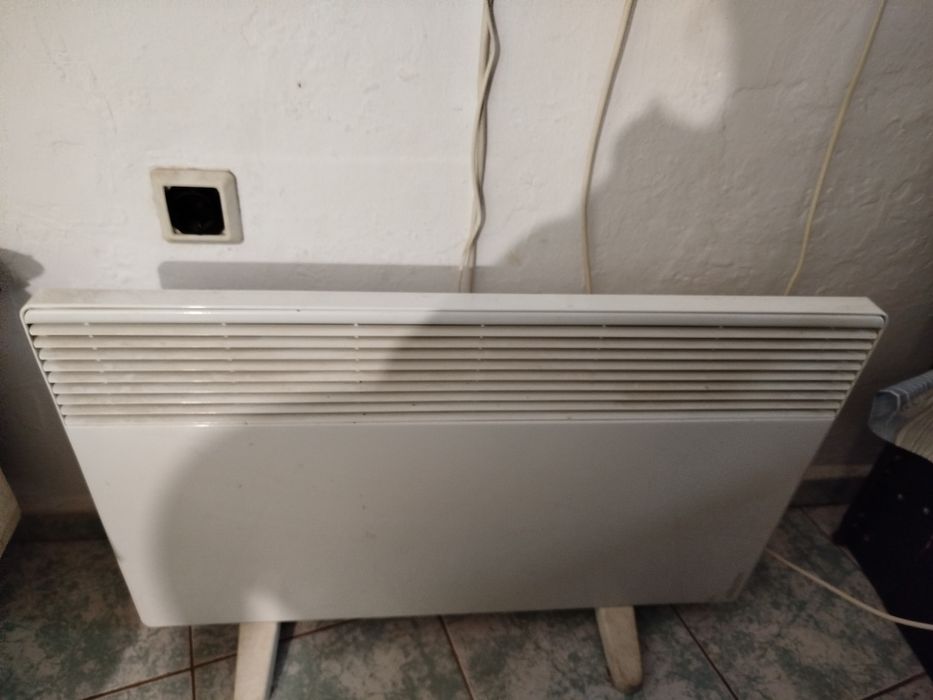 LG конвекторни печка