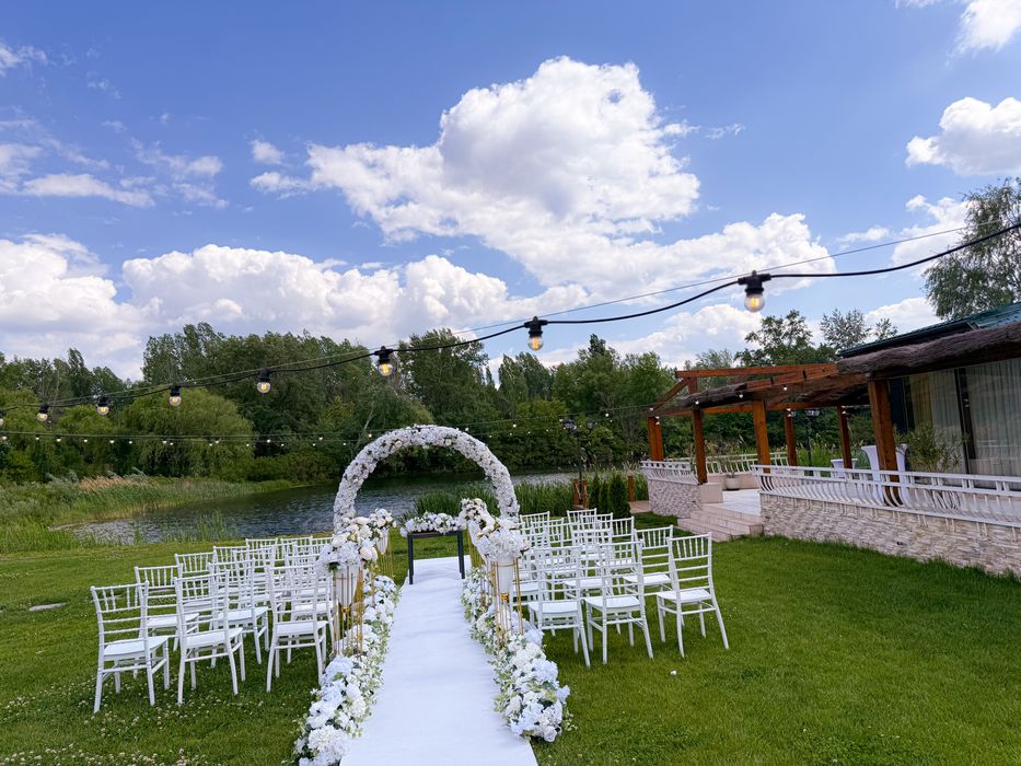 Cununie civila in aer liber decor cununie civila arcada covor rosu