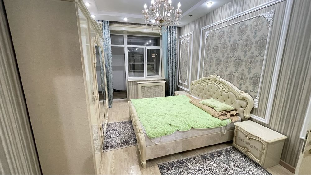 Спальный гарнитура, диван, санузел