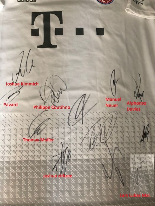 Tricou BayernMunich semnat de Neuer/ Muller... Sezon 2019 2020