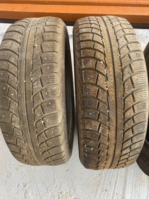 Продам 2 шины на 185/65/15