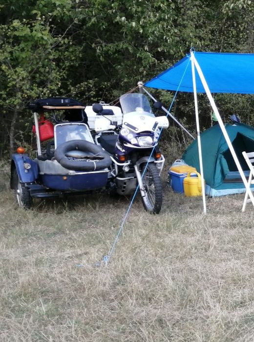 Honda Transalp 600 cu atas.