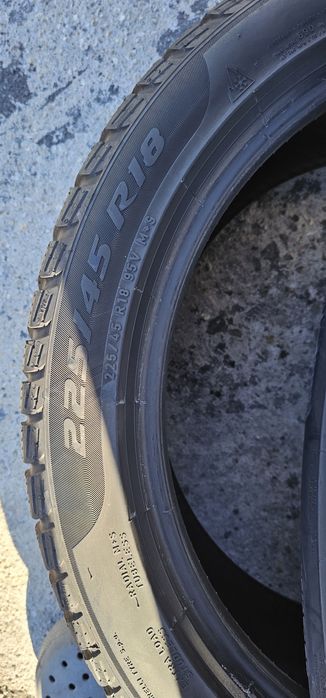 225 45 R 18 Pirelli Iarna