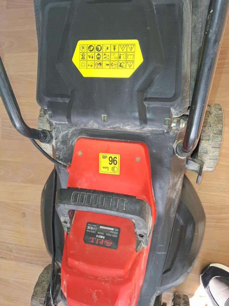 Продам газонакосилку