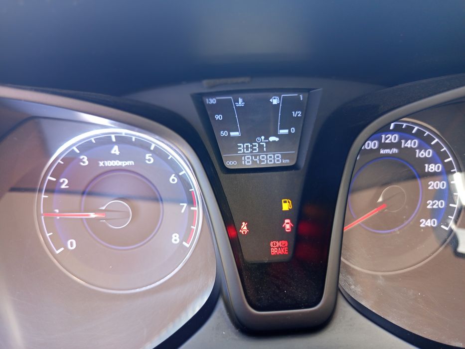 Лек автомобил Hyundai ix 20