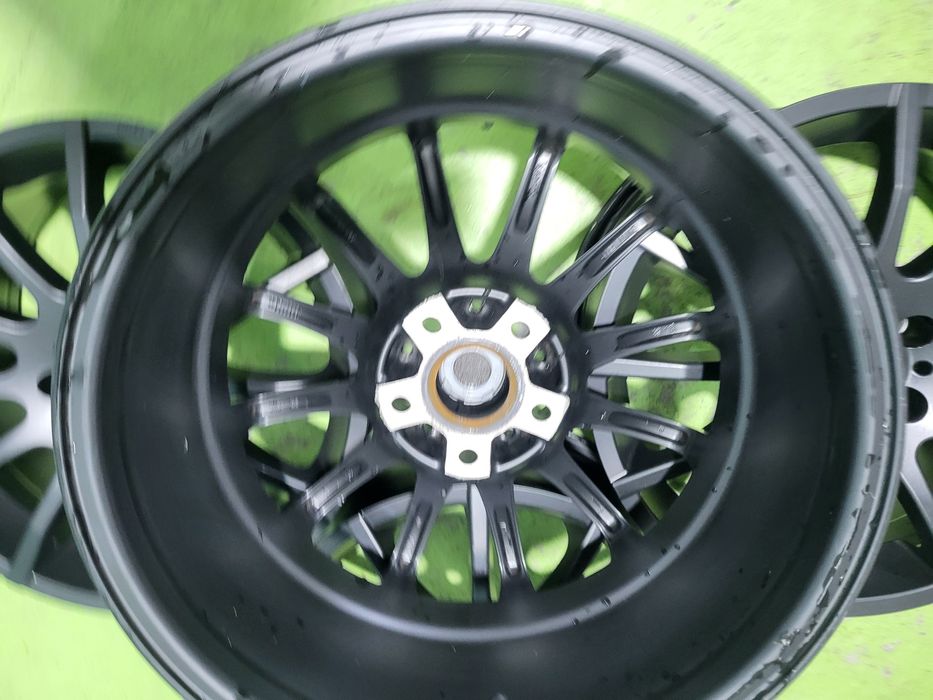 17 5x112 Vw Passat Touran Caddy Golf Audi Skoda 5х112 черни
