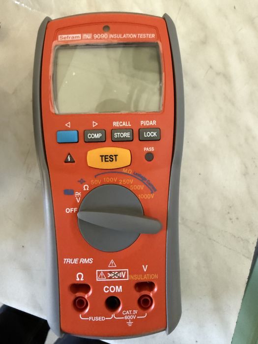 Продавам мегер Сефрам 9090 Megger Sefram 9090