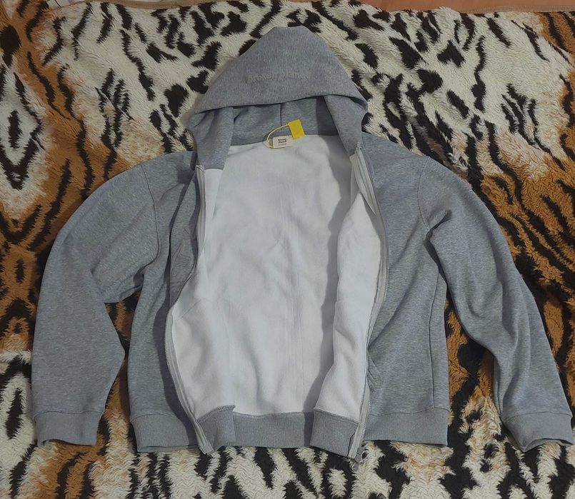 Hanorac Broken Planet gri cu fermoar, mărimea M – nou, cu etichetă