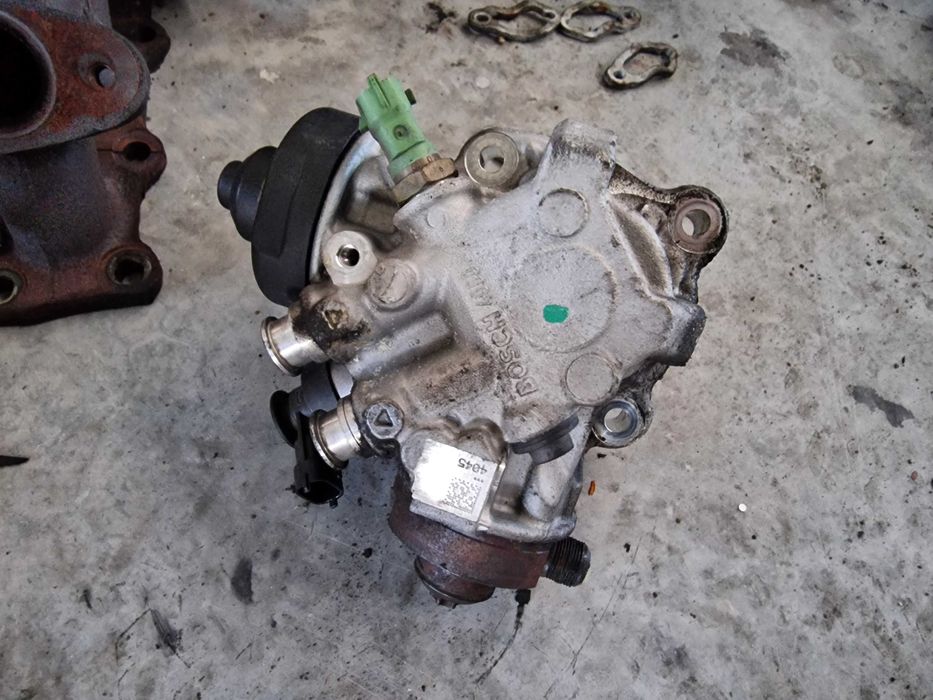 Pompa Inalta Volvo V40 S40 S60 2.0 d Euro 5 cod 31372081