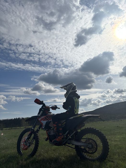 Ktm exc 125 six days