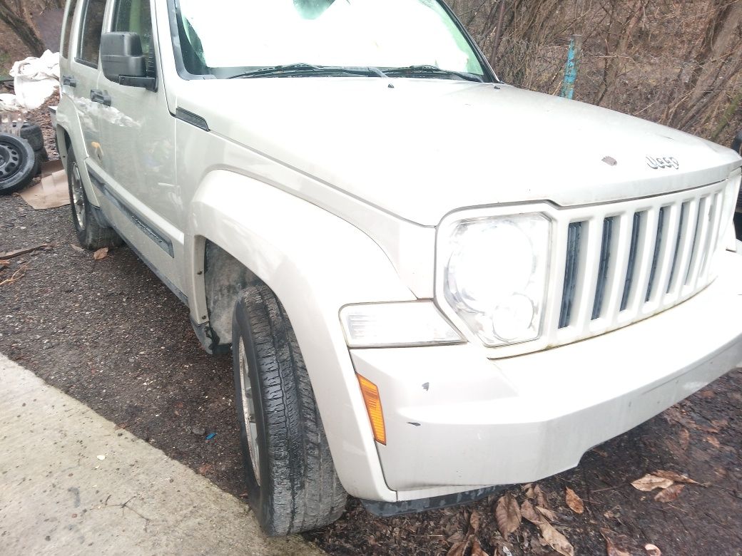 Jeep Cherokee 3.7  на части