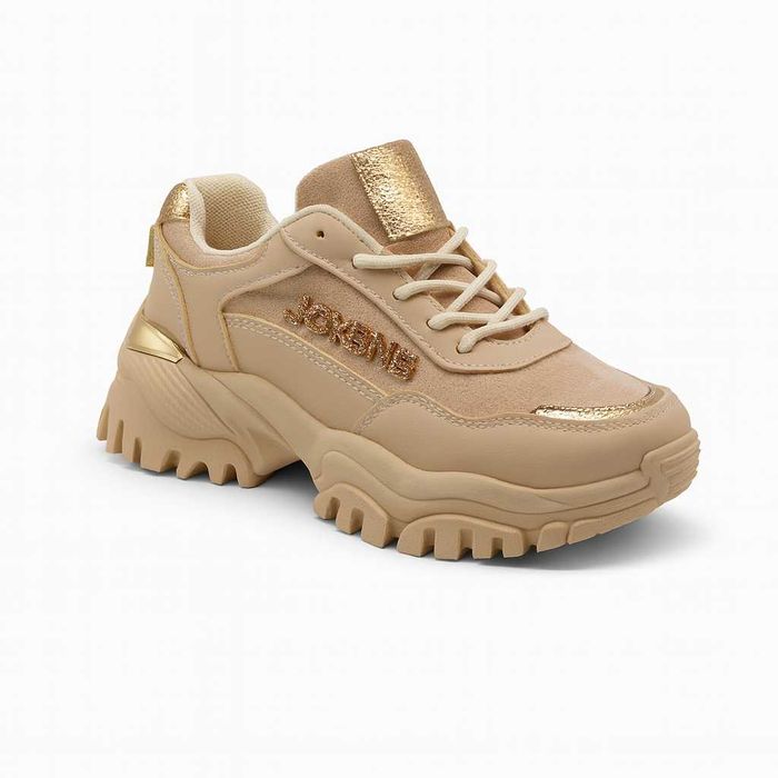 Дамски бежови сникърси с масивна подметка и златисти акценти