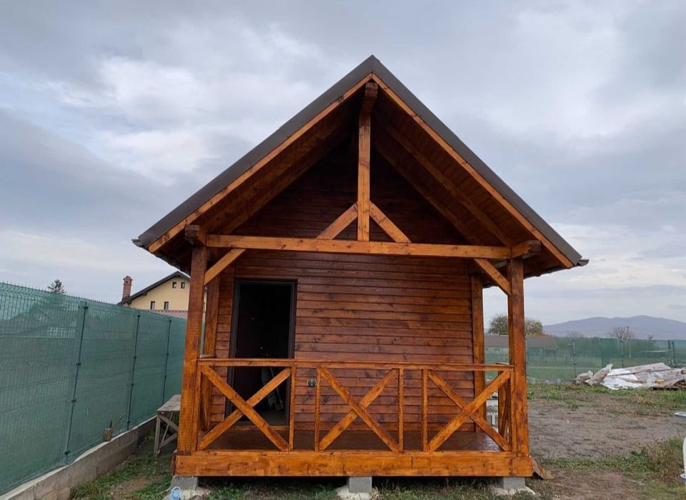 Vindem cabane din lemn