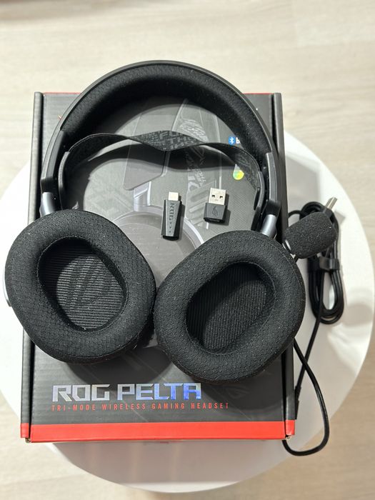 Căști Gaming Wireless ASUS ROG Pelta - aproape noi