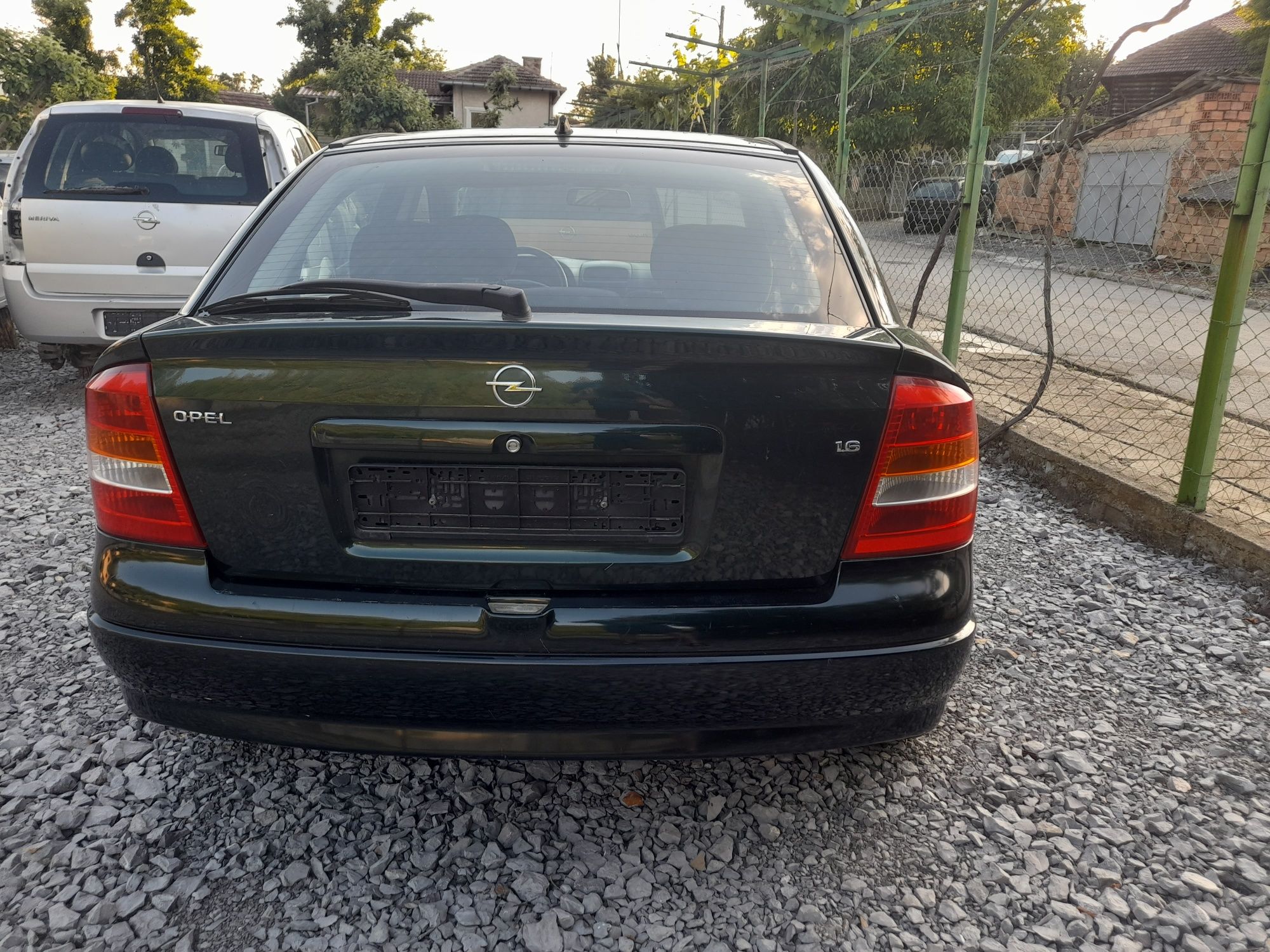 Opel Astra 1.6mi-75кс./2001/-на части