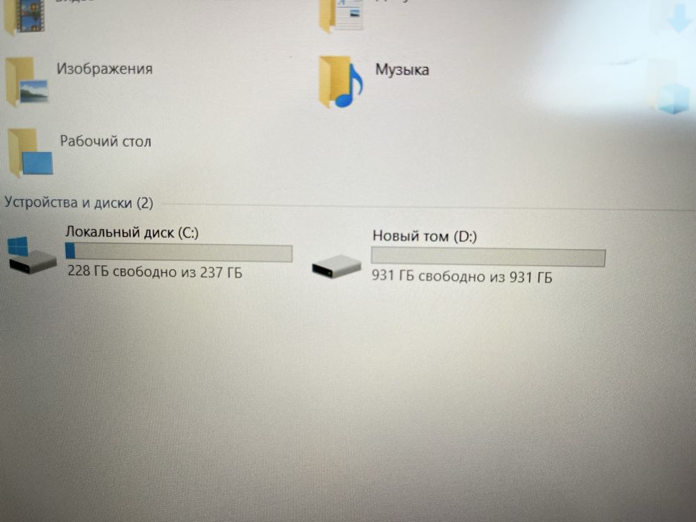Ноутбук MSI ms16U core i7 9пок 16gb 256gb ssd+1Tb 1660ti