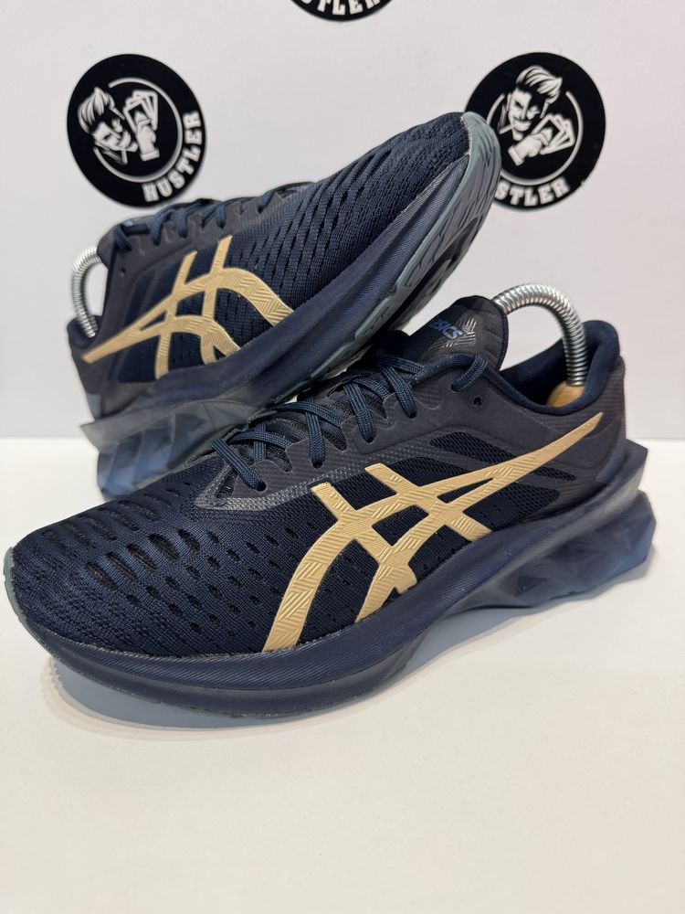 Маратонки ASICS GEL NOVABLAST . Номерация 38