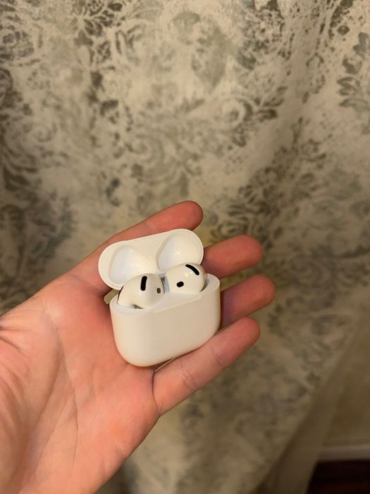 Apple AirPods 4 ANC (с шумоподвалением)