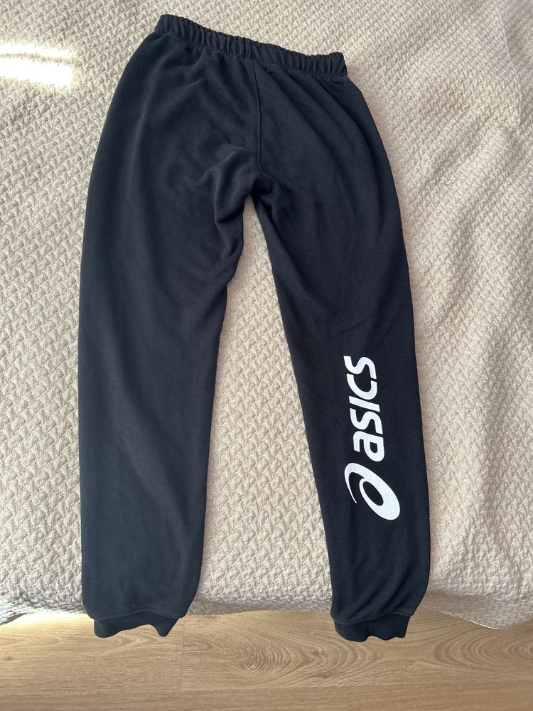 Долнище на asics Размер S , чисто нов